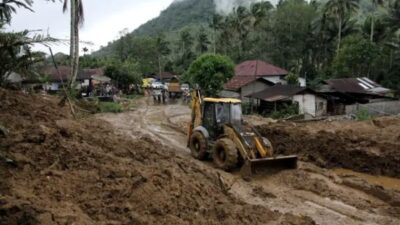 Krisis BBM Meluas di Sumut Imbas Banjir dan Longsor, Pertamina Kerahkan Kapal dan Helikopter