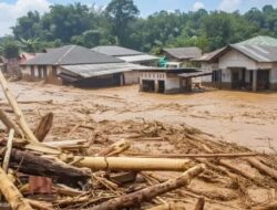 Banjir dan Longsor di Sumut Telan 34 Nyawa, Kemenkes Aktifkan Seluruh Layanan Kesehatan