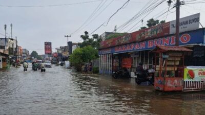 Intensitas Hujan Meningkat, BPBD Riau Minta Daerah Siapkan Status Siaga Bencana