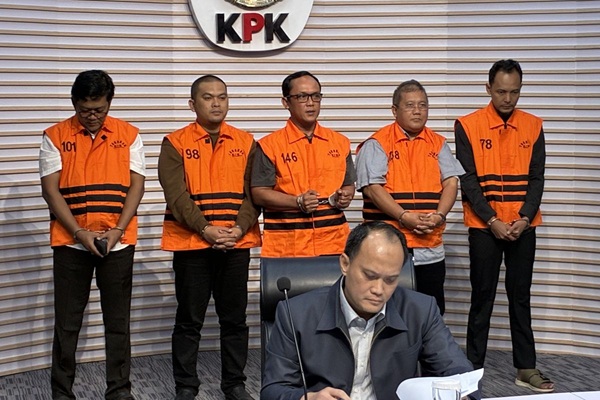KPK Tetapkan Bupati Lampung Tengah Tersangka Korupsi, Biaya Diduga Mengalir ke Keluarga