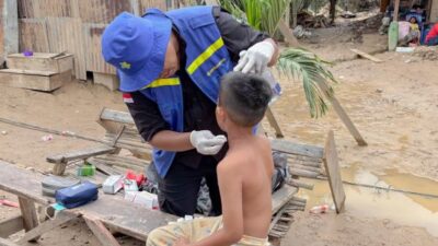 Banjir Rusak Pustu di Aceh Tamiang, Kemenkes Turunkan Tim Relawan