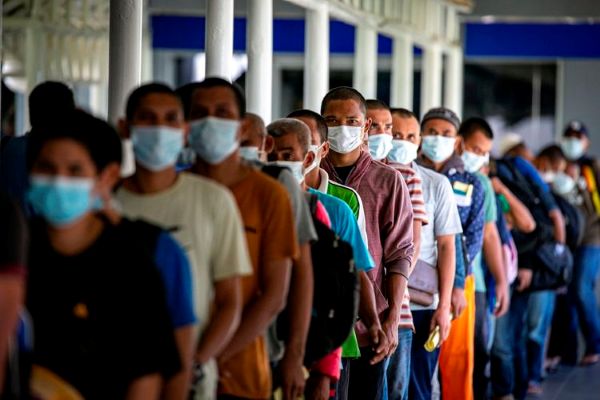 8 PMI Bermasalah Dideportasi dari Malaysia, Satu Alami Penyakit Jantung