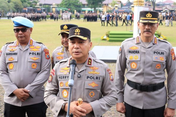 Terlibat Pelanggaran Berat, 12 Personil Polda Riau Diberhentikan Secara Tidak Hormat