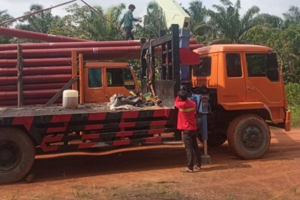 Puluhan Tahun Menanti, Warga Dusun Bedeng Siak Akhirnya Menikmati Akses Listrik