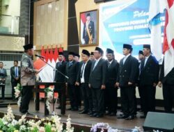 Gubernur Herman Deru Lantik Forum Komite SMA, SMK, SLB, Pererat Hubungan Sekolah dan Wali