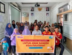Program Satu Telur Sehari Alfamart Gandeng Puskesmas Kertapati Atasi Stunting