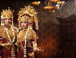 Sejarah dan Makna Filosofis Pakaian Adat Palembang, Aesan Gede dan Paksangko
