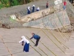 Viral Siswa Seberangi Sungai Pakai Tali, Pemerintah Aceh Desak BNPB Segera Bangun Jembatan