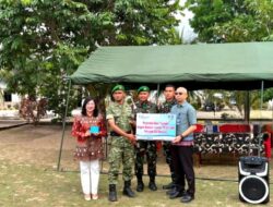 Perkuat Sinergi dengan TNI, Bank Sumsel Babel Serahkan 624 Buku Tabungan ke Prajurit Yonif TP 893/KBK