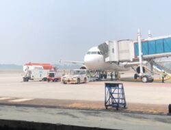 Kabut Asap Melanda, Penerbangan di Bandara SMB II Dipastikan Tetap Normal dan On Schedule