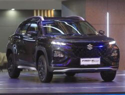 Punya Fitur Keselamatan Baru, Ini Keunggulan Varian Suzuki Fronx SGX Hybrid Kuro